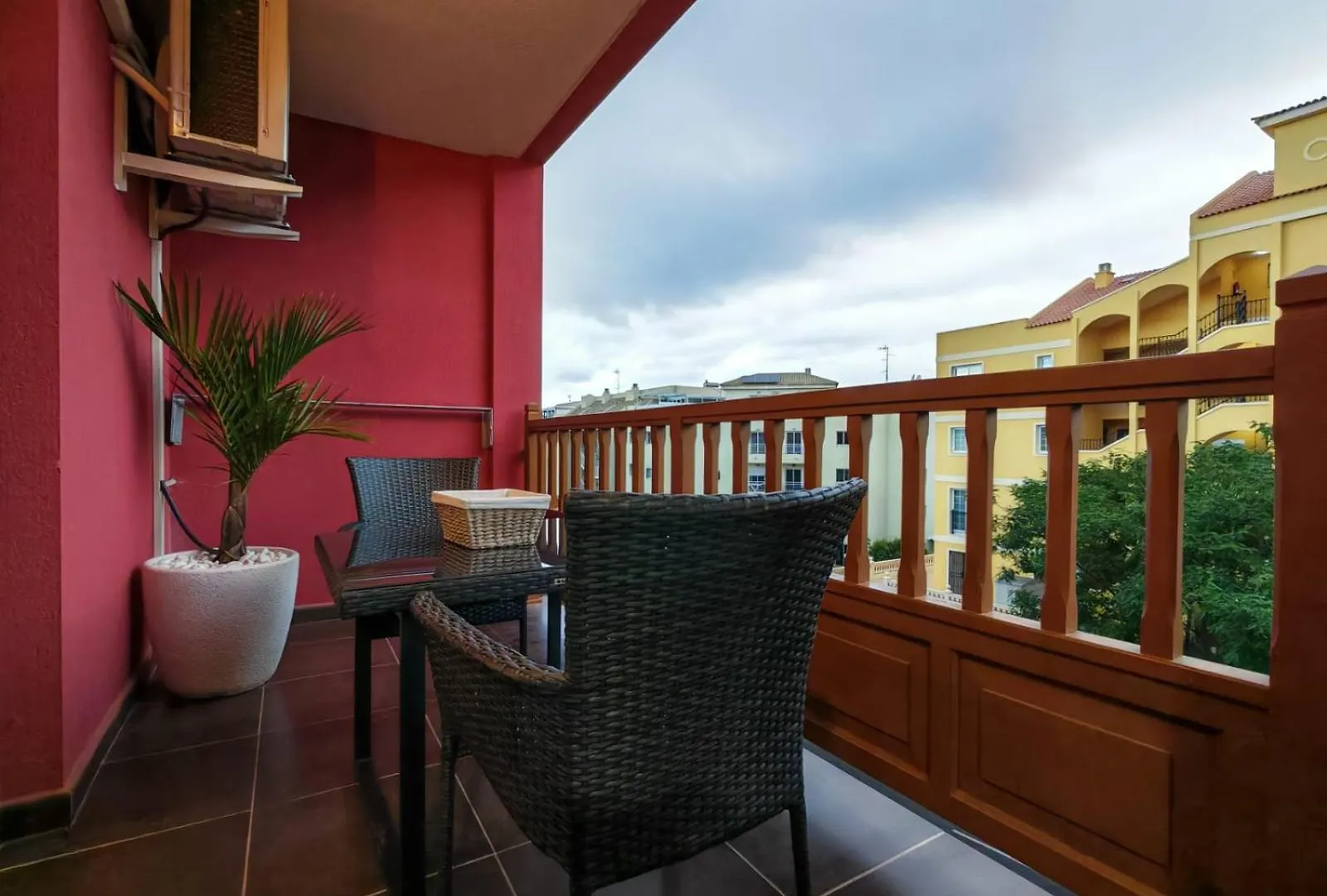 Beautiful Renovated Apartment With Terrace And Air Condition In Mocan 4 Palm Mar 0*, Palm-mar