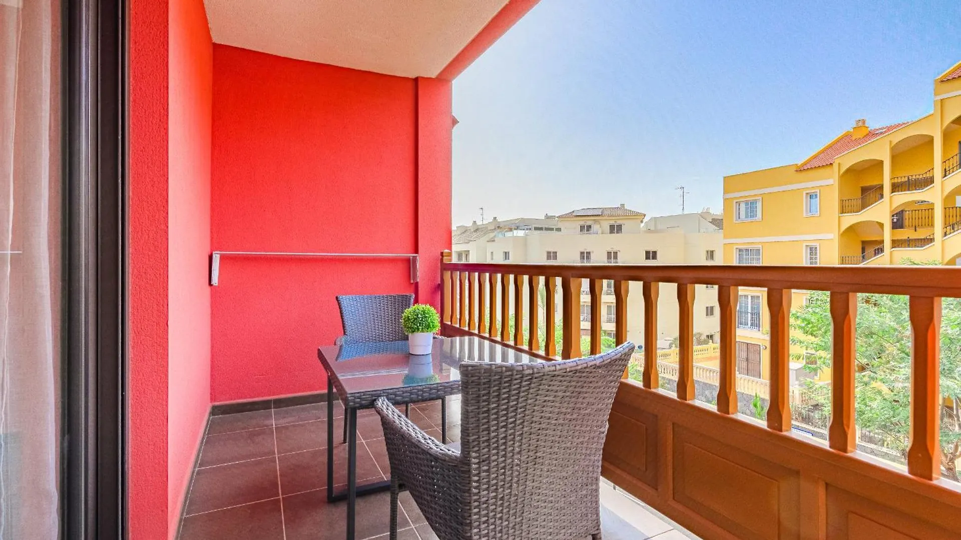 Beautiful Renovated Apartment With Terrace And Air Condition In Mocan 4 Palm Mar