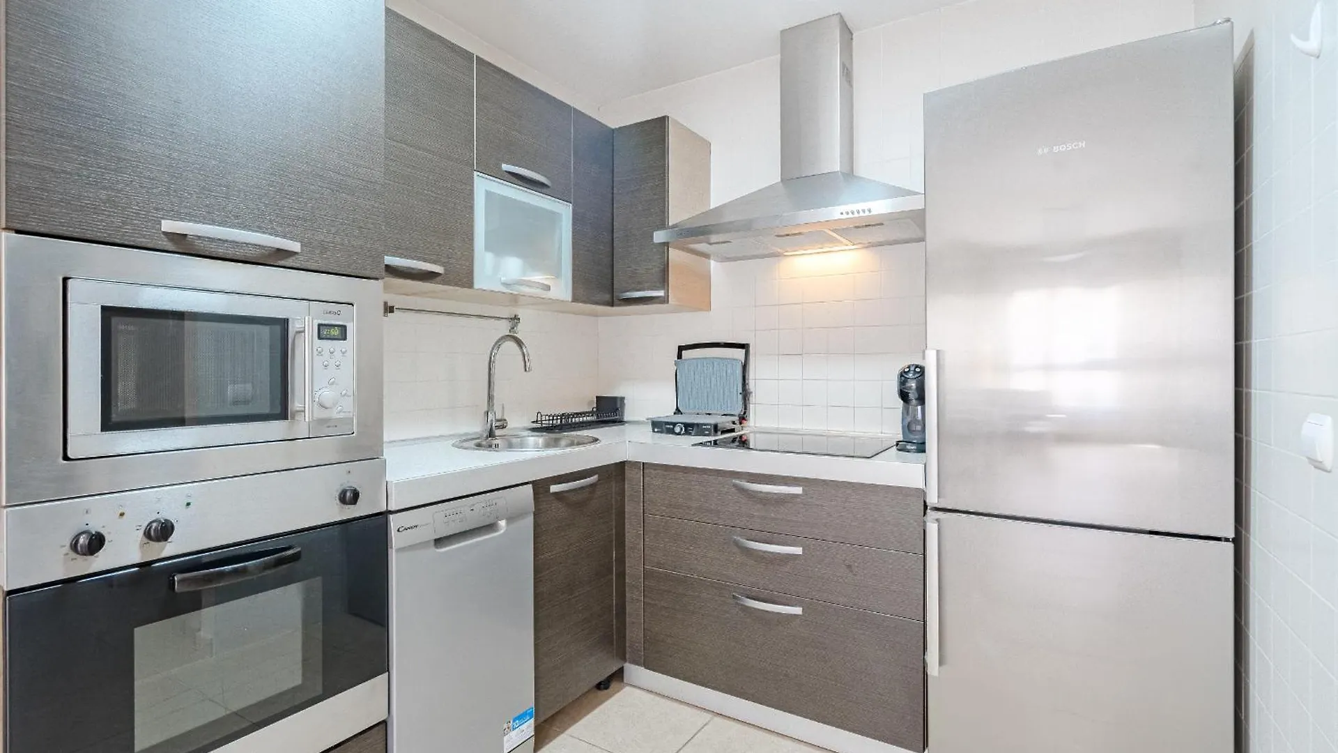 Beautiful Renovated Apartment With Terrace And Air Condition In Mocan 4 Palm Mar  Palm-mar