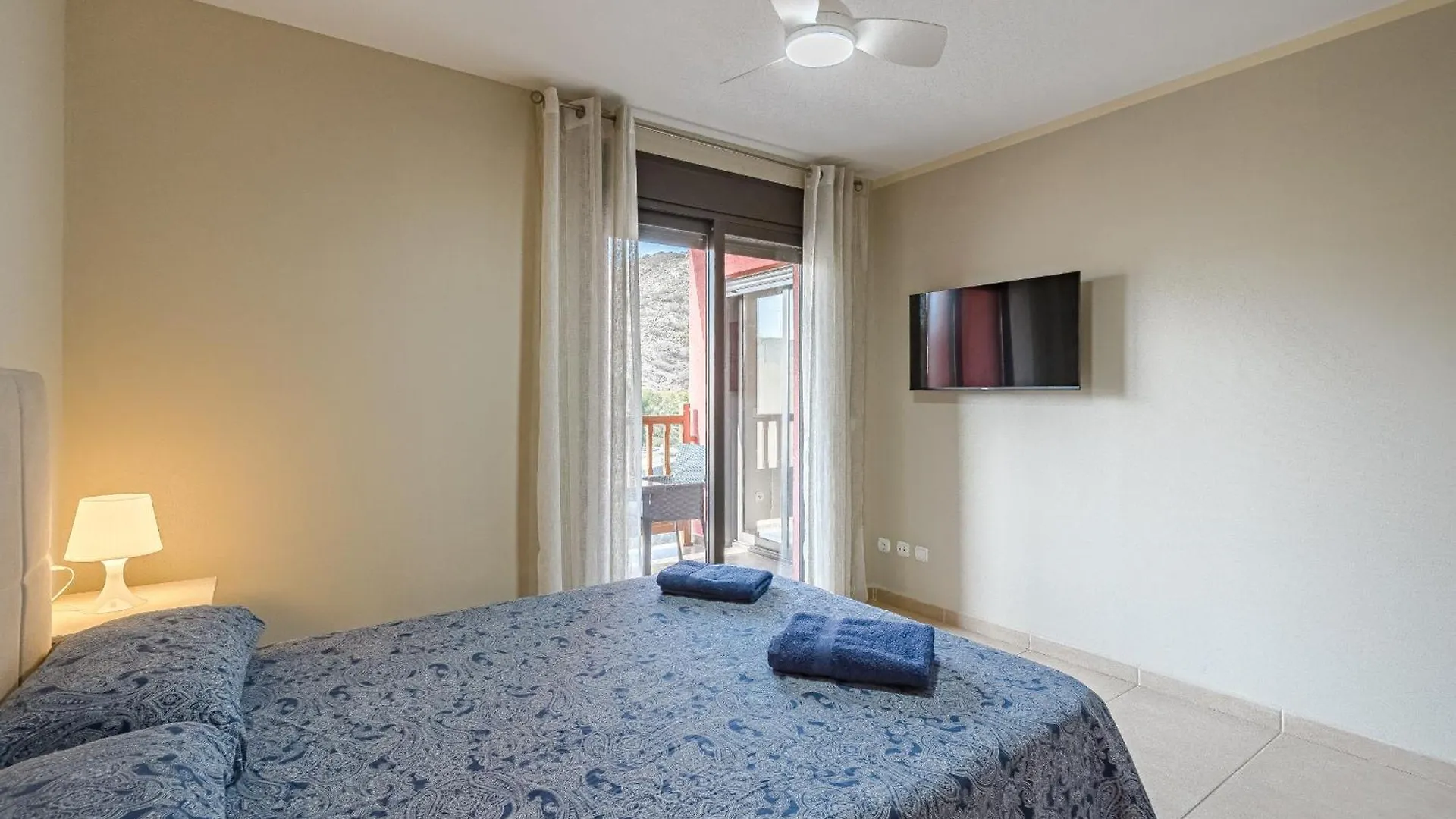 Beautiful Renovated Apartment With Terrace And Air Condition In Mocan 4 Palm Mar Palm-mar