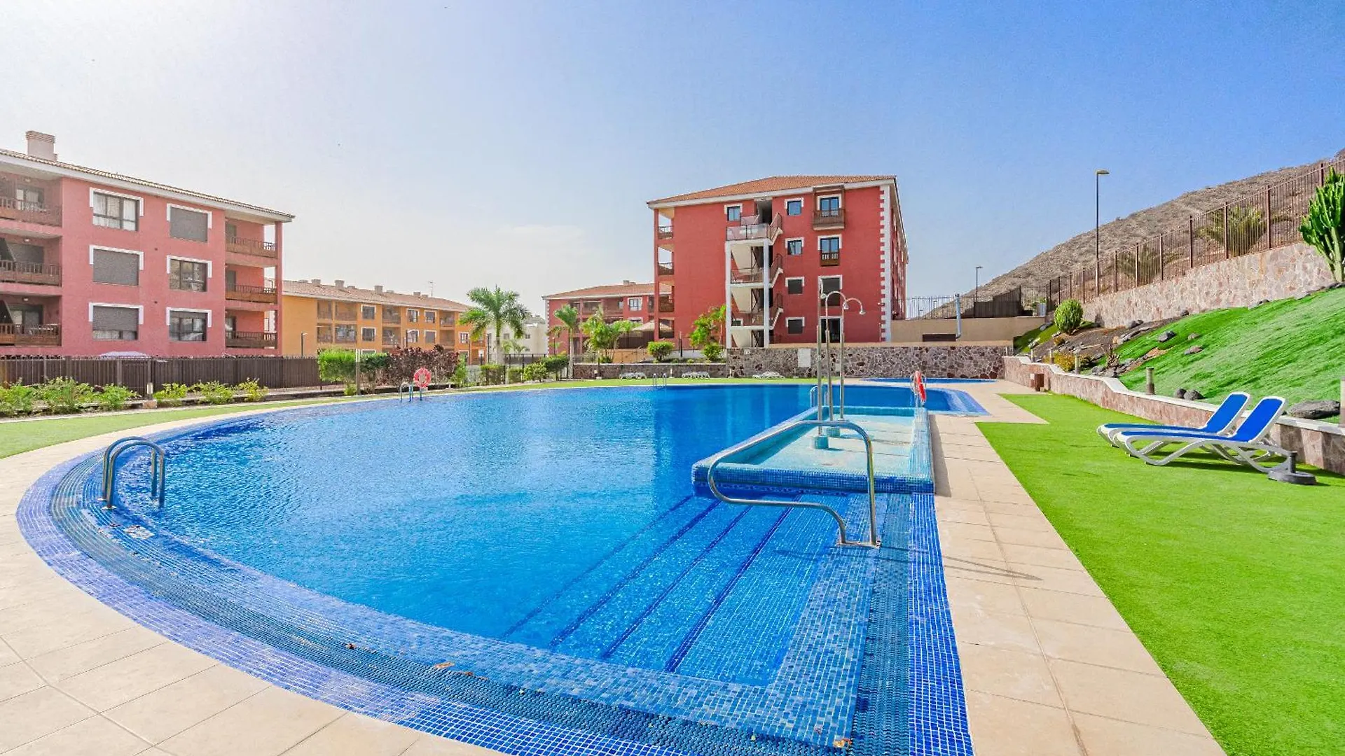 Beautiful Renovated Apartment With Terrace And Air Condition In Mocan 4 Palm Mar 0*, Palm-mar
