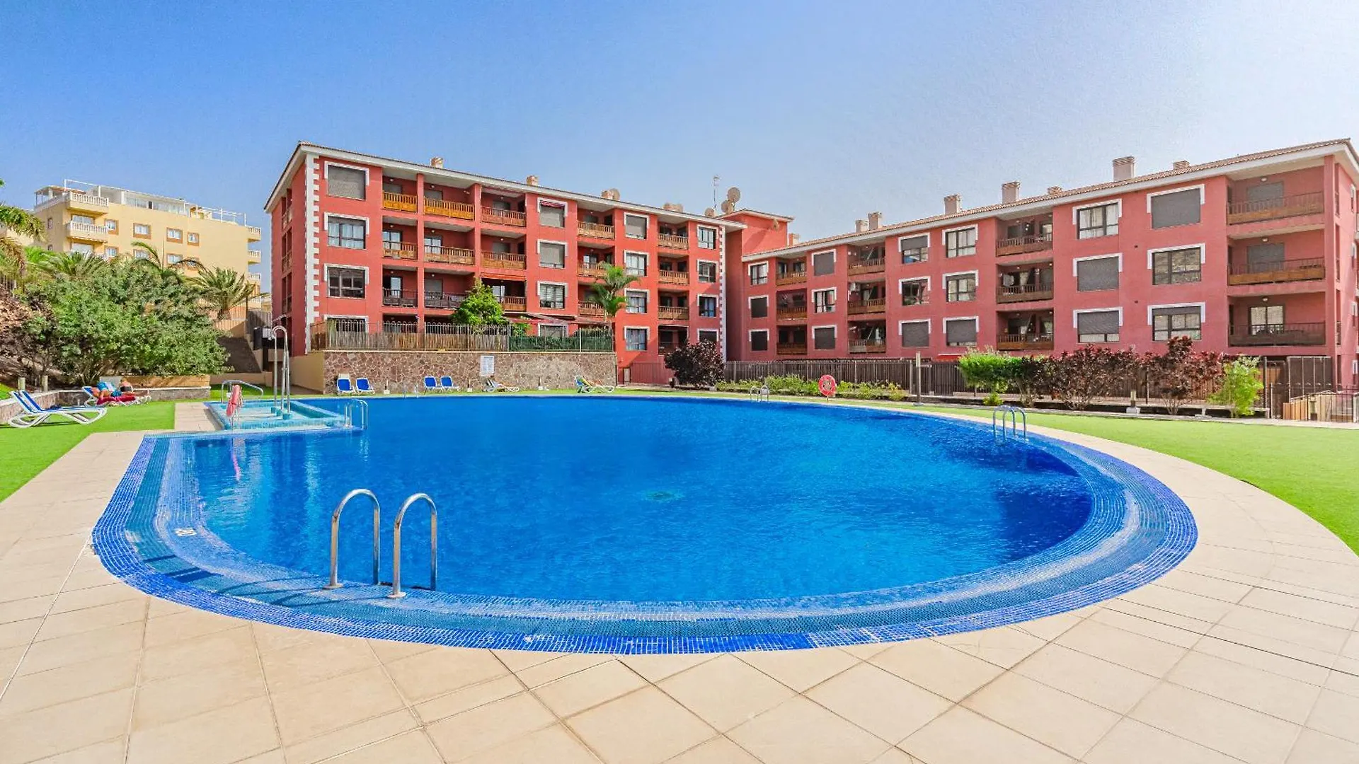 Beautiful Renovated Apartment With Terrace And Air Condition In Mocan 4 Palm Mar