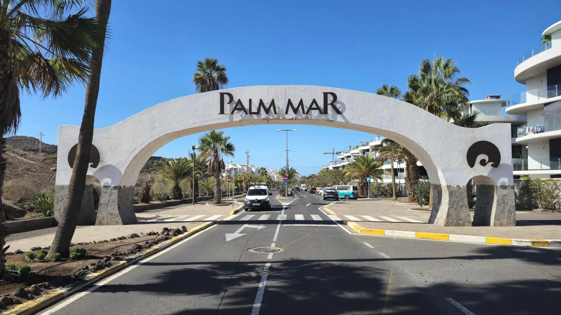 Beautiful Renovated Apartment With Terrace And Air Condition In Mocan 4 Palm Mar  Palm-mar